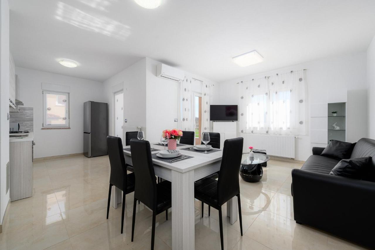 Stancija Amoroso Porec Apartments エクステリア 写真